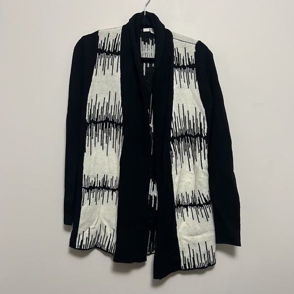 ❤️ BB Dakota Sweater - Picture 1 of 7